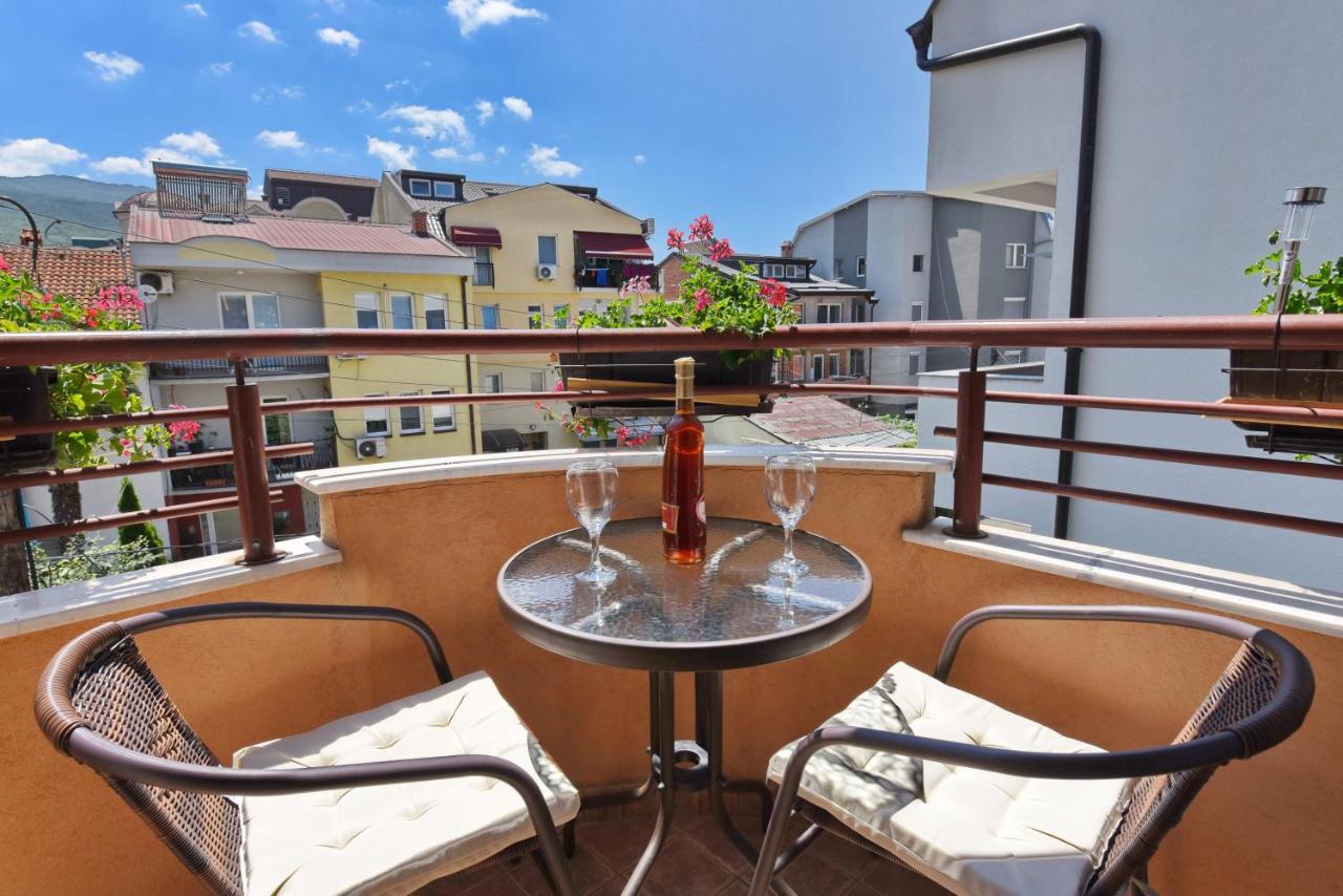 Si Apartments Ohrid With Free Parking Exteriör bild